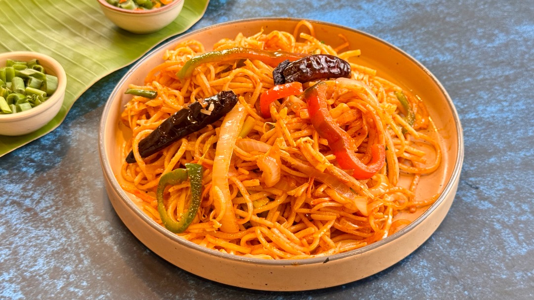 Schezwan Veg Noodles