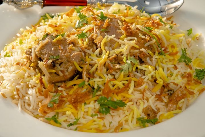 Lucknowi Chicken Biryani (Boneless)