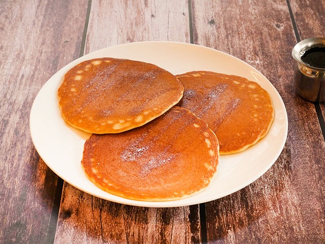 Classic Pancake with Maple Syrup