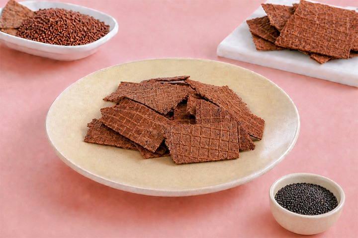 Ragi Sesame Cracker